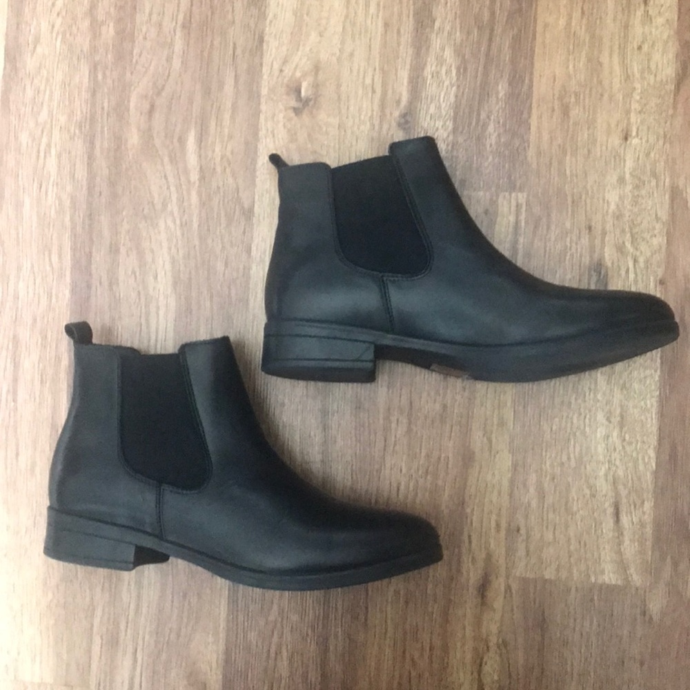Black aldo ankle booties